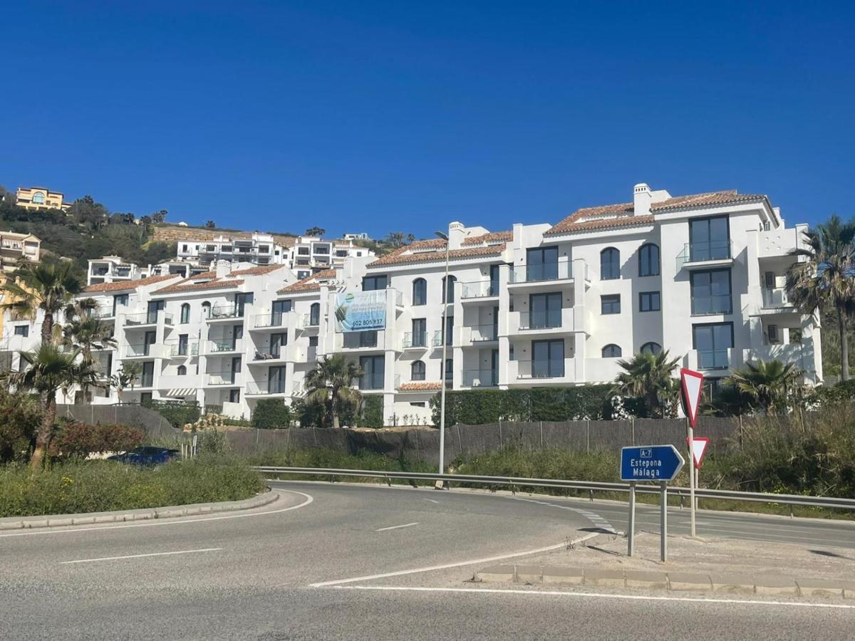 Precioso ático, nuevo, a 50m de la playa, Manilva Apartamento Exterior foto