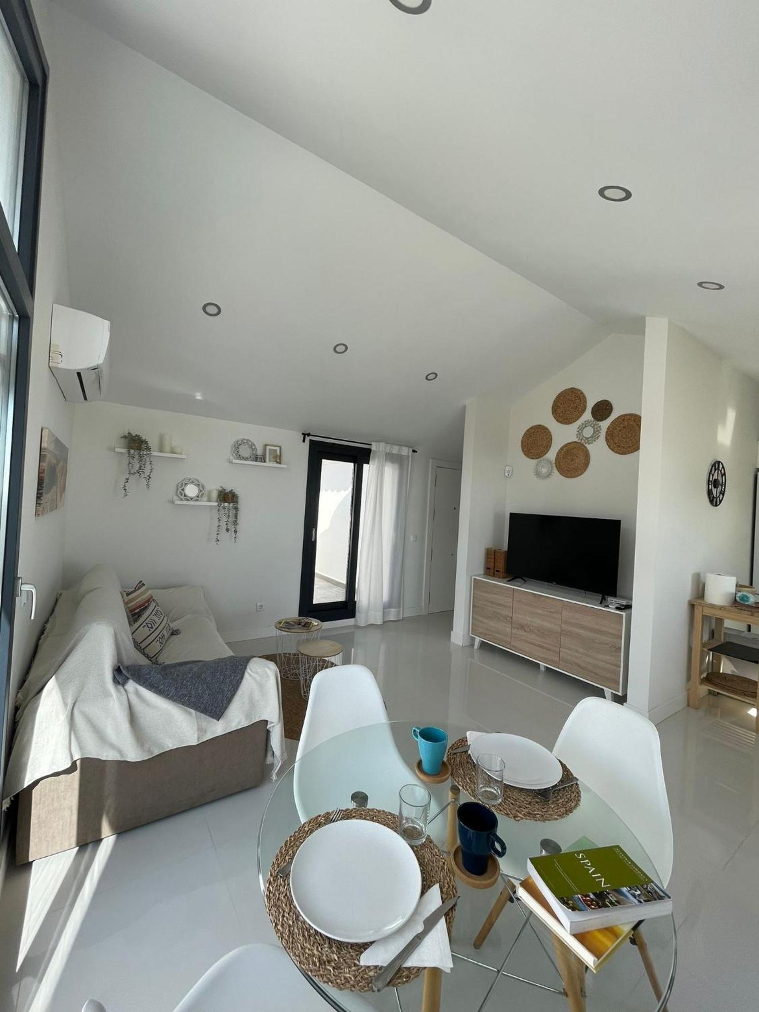 Precioso ático, nuevo, a 50m de la playa, Manilva Apartamento Exterior foto