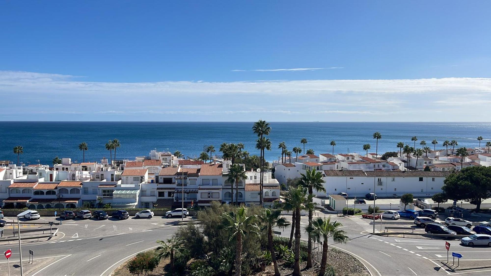 Precioso ático, nuevo, a 50m de la playa, Manilva Apartamento Exterior foto